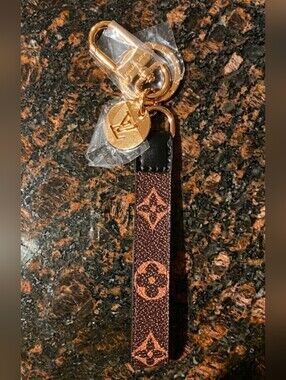 NO BOX 🟤 Brown Monogram Key Chain Strap w/Charm